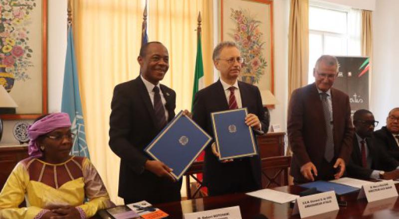 Protection des enfants en Afrique de l’Ouest, signature de la Phase II du PAPEV
